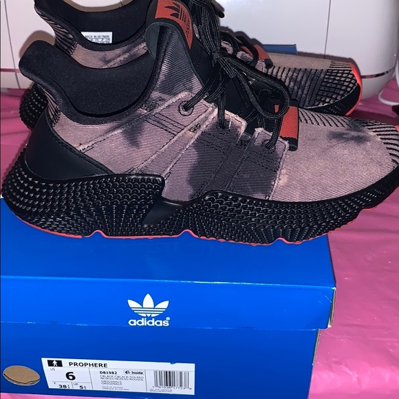 Sale! Adidas shoes - Picture 7 of 7